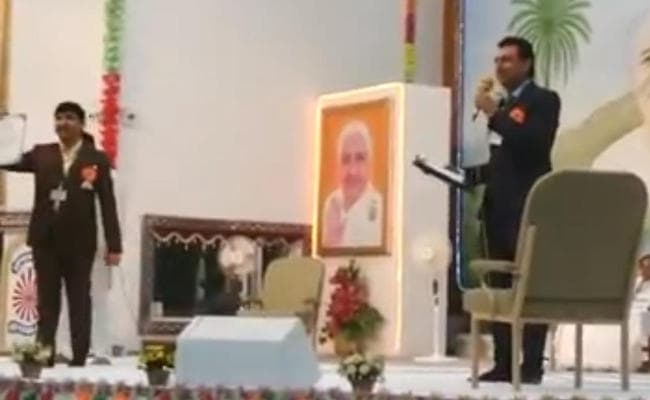 VIDEO : संवाद के लिए जरूरी नहीं जुबां, गुजरात के दो भाइयों ने इजाद की ऐसी भाषा