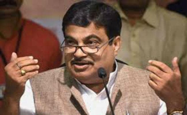 बोले गडकरी , कृषि संकट के लिए वैश्विक आर्थिक स्थिति और ज्यादा उपज जिम्मेदार