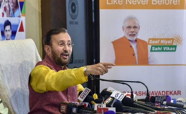 एनसीइआरटी का पाठ्यक्रम होगा आधा, नयी शिक्षा नीति का मसौदा इसी माह : जावड़ेकर