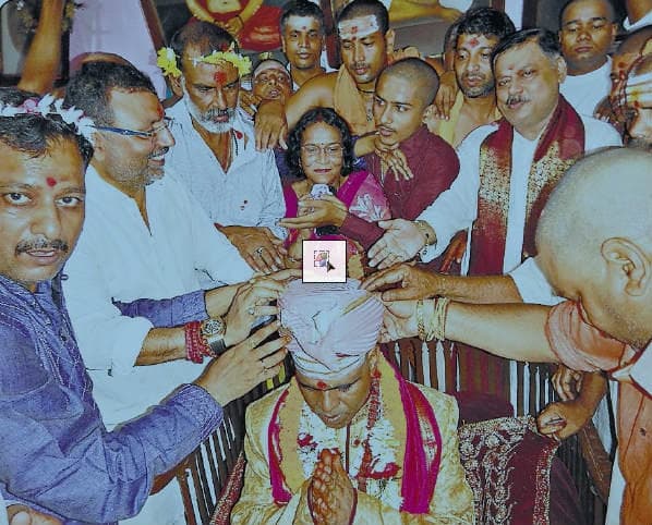 बाबा मंदिर के 27वें सरदार पंडा बने गुलाबनंद ओझा