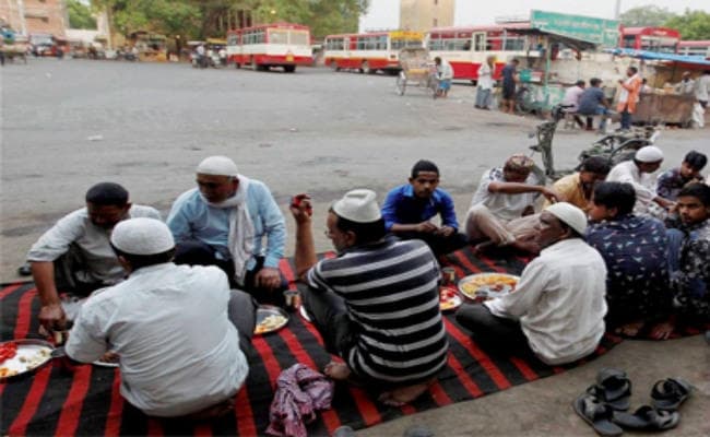 आरएसएस से जुड़े संगठन मुसलिम राष्ट्रीय मंच ने किया इफ्तार पार्टी का आयोजन