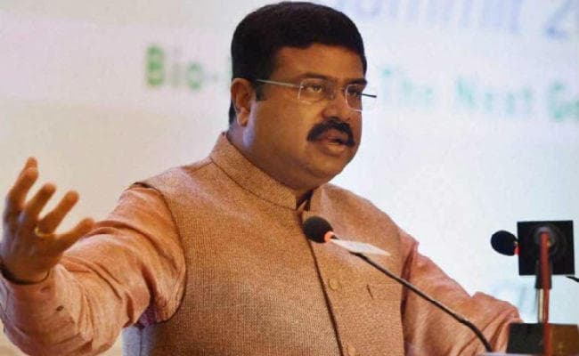 धर्मेंद्र प्रधान ने दैनिक आधार पर ईंधन कीमत व्यवस्था की समीक्षा से किया इनकार