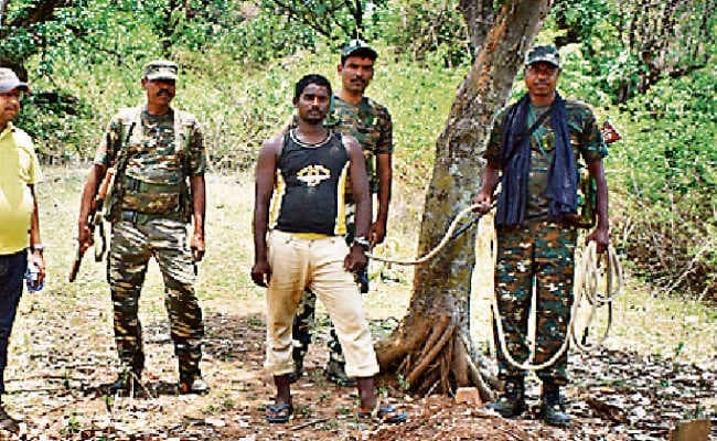 पत्नी से हुआ विवाद, दो माह के बेटे को पटक कर मार डाला, शव को घर के पीछे दफनाया