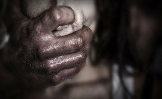 गुमला की दो बेटियां दिल्ली में बेची गयी एक ने की आत्महत्या, दूसरी के साथ रेप