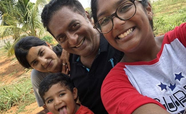 रजनीकांत की ‘काला’ के समर्थन में खुलकर आये प्रकाश राज