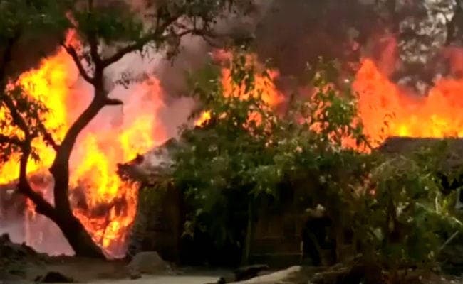 वैशाली : राघोपुर में दलितों के घर जलाये जाने के मामले में डीआईजी ने तीन पुलिसकर्मियों को किया निलंबित