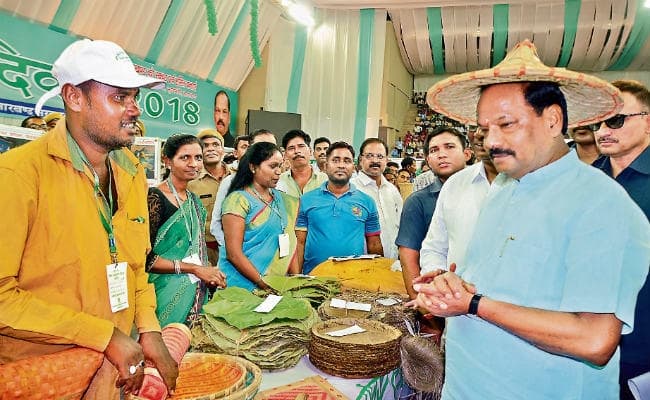 पर्यावरण दिवस पर सीएम रघुवर दास ने की घोषणा, पांच जून 2019 तक राज्य प्लास्टिक मुक्त