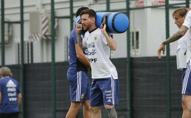 FIFA World Cup : बौनेपन के शिकार थे मेस्सी, ट्रायल देने पहुंचे तो खिलाडि़यों ने उड़ाया मजाक