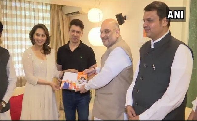 अमित शाह ने की माधुरी दीक्षित से मुलाकात, लता, टाटा आैर शिवसेना से भी करेंगे मुलाकात