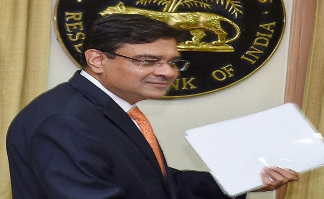 रसोर्इ गैस आैर पेट्रोल-डीजल के बाद अब जनता पर ब्याज की मार, रिजर्व बैंक ने बढ़ायी 0.25 फीसदी रेपो रेट