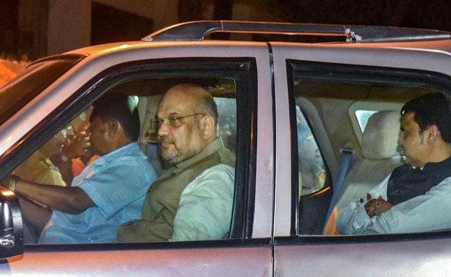 उद्धव ठाकरे से मिलने मातोश्री पहुंचे अमित शाह, शिवसेना से संबंद्ध सुधारने की कवायद