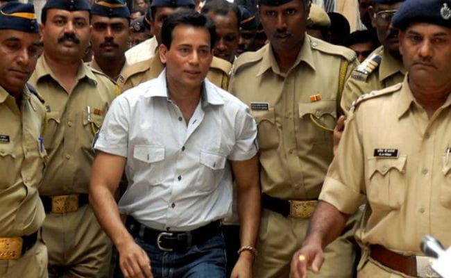 गैंगस्‍टर अबू सलेम को 7 साल का कठोर कारावास, व्‍यवसायी से मांगी थी 5 करोड़ रंगदारी