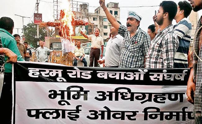 रांची : फ्लाइओवर और स्मार्ट रोड निर्माण के विरोध में आज हरमू रोड बंद करेंगे रैयत, कहा किसी भी कीमत पर नहीं देंगे जमीन