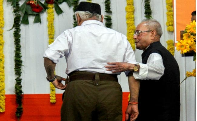 प्रणब मुखर्जी के भाषण से सब गदगद, कांग्रेस की बेचैनी खत्म, भाजपा की रणनीतिक चुप्पी