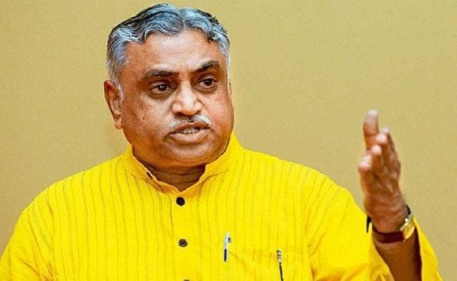 ''संघ को बदनाम करने की खातिर प्रणब मुखर्जी की तस्वीर से की गयी छेड़छाड़''