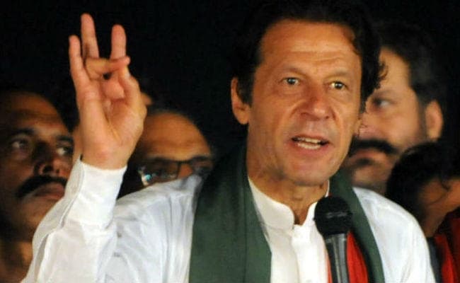 इमरान खान पर पूर्व महिला विधायक ने किया पांच अरब रुपये का मानहानि का मुकदमा