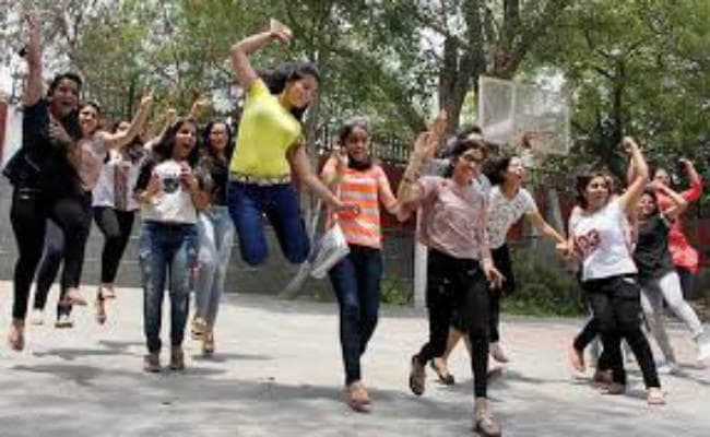 सालानपुर के हिंदी स्कूल का रिजल्ट 64 फीसदी
