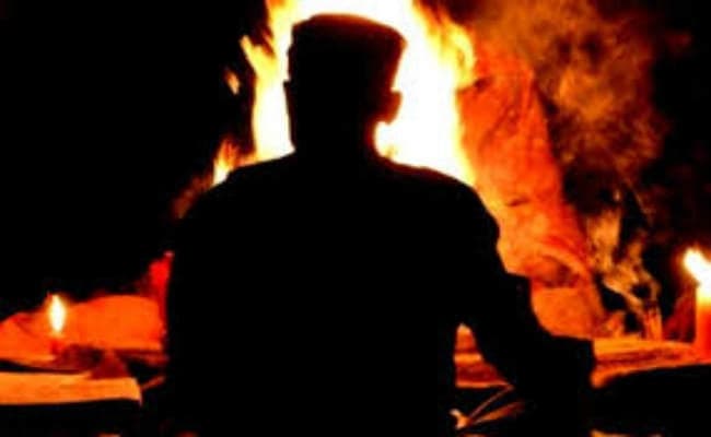 भोगी निकला योगी : तांत्रिक पर यौन शोषण का आरोप