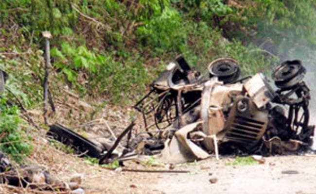 झारखंड : भाकपा माओवादी, टीएसपीसी के बंद से पहले PLFI ने मचाया उत्पात, 13 वाहन फूंके