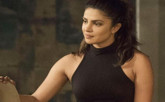 पिता की पुण्यतिथि पर भावुक हुईं प्रियंका चोपड़ा, बताया ''सुपरहीरो''