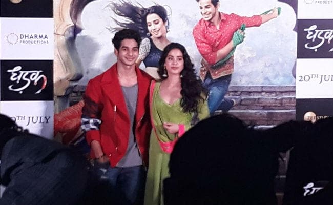 #DhadakTrailer Launch : श्रीदेवी की बेटी जाह्नवी के लिए पहुंचा पूरा कपूर खानदान, देखें तसवीरें