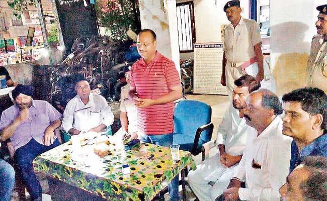 रांची: अमन-चैन बनाये रखने के लिए सभी थानों में हुई शांति समिति की बैठक, शांति भंग करनेवालों पर होगी कार्रवाई