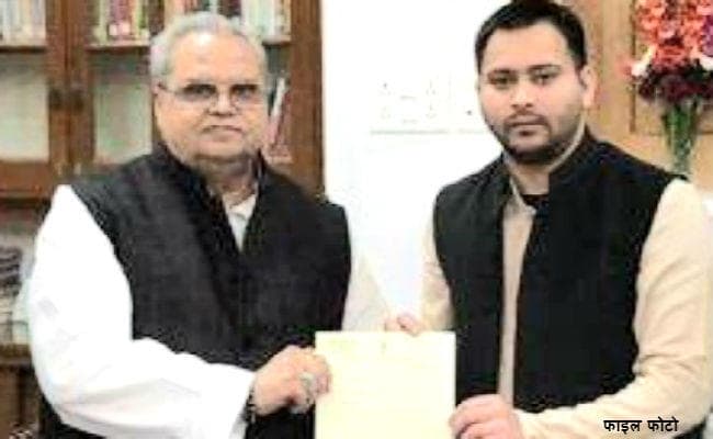 बिहार इंटरमीडिएट परीक्षा में फेल छात्रों के भविष्य को लेकर राज्यपाल से मिले तेजस्वी, ट्वीट कर सरकार पर साधा निशाना