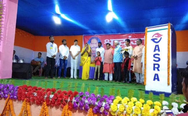 बेटा सरहद पर हुआ शहीद,परिजन अब भी लड़ रहे हैं हक की लड़ाई