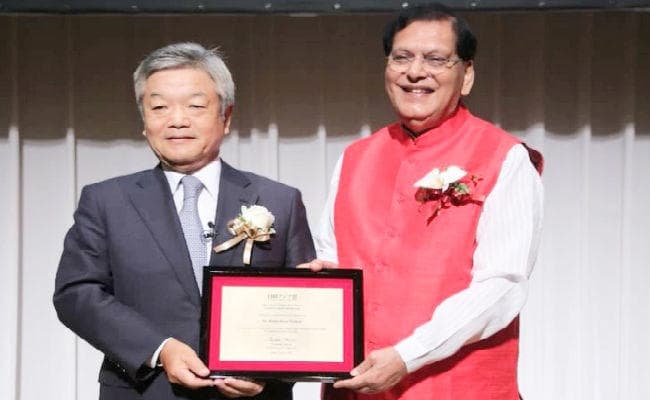 स्वच्छता और भेदभाव की चुनौतियों से निबटने को लेकर निक्की एशिया पुरस्कार से नवाजे गये बिंदेश्वर पाठक