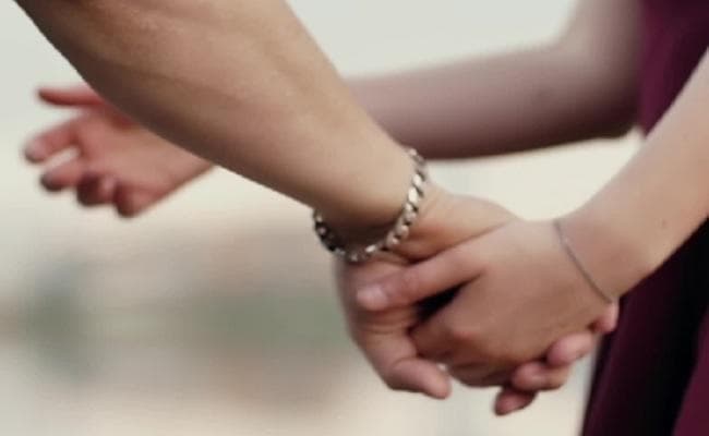 तीन बच्चों की मां प्रेमी संग फरार, पिता ने लगाया भतीजे पर बेटी को भगाने का आरोप