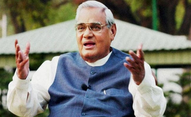 वाजपेयी की हालत बेहतर, अगले कुछ दिनों में पूरी तरह सुधार होने की उम्मीद : AIIMS