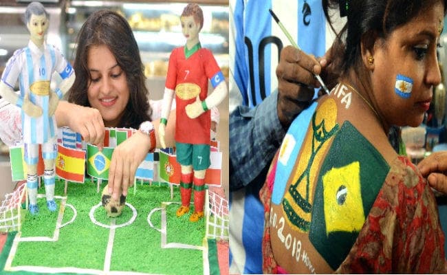 IN PICS : बंगाल पर चढ़ा फुटबॉल विश्वकप का बुखार, चाय वाले ने घर को दिया अर्जेन्टीना का रंग, लड़कियों में टैटू का बढ़ा क्रेज