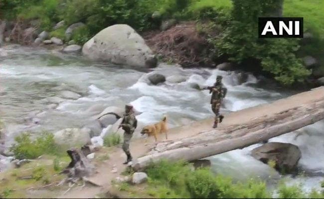 बांदीपुरा में सुरक्षा बलों के साथ मुठभेड़ में 2 आतंकी ढेर, सेना का एक जवान शहीद