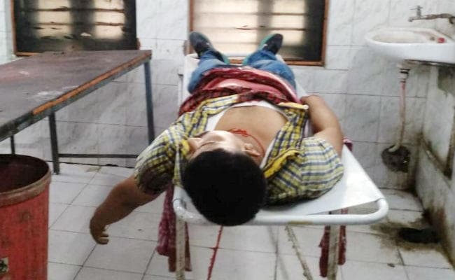 छपरा : फॉर्म भरने के विवाद में कॉलेज में हुई चाकूबाजी, काउंटर क्लर्क की चाकू लगने से मौत