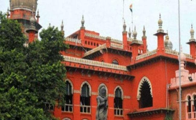 हाईकोर्ट ने अन्नाद्रमुक के 18 विधायकों को अयोग्य ठहराये जाने पर खंडित फैसला दिया