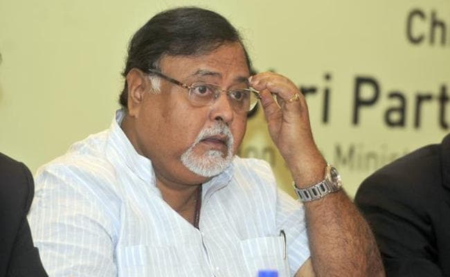 गवर्नर ने विश्वविद्यालयों को सीधे पत्र लिखा, तो गुस्से से लाल हो गये शिक्षा मंत्री
