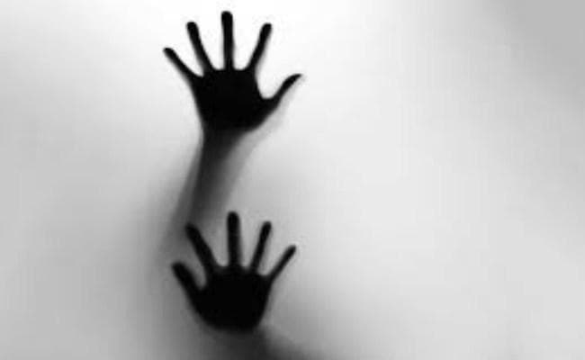 Delhi Crime News: दिल्ली में 10 साल के बच्चे के साथ 3 दोस्तों ने किया कुकर्म, DCW ने जारी किया नोटिस