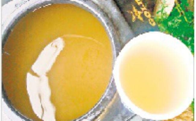 बारिश के पानी में कीचड़ होने से खलबली, एसिड की आशंका से लोगों में आतंक, जानें कहां का है मामला