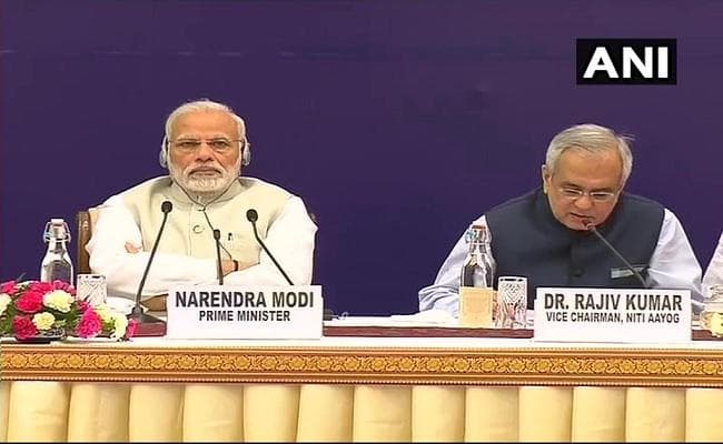 नीति आयोग की बैठक में PM ने कहा, अब आर्थिक वृद्धि दर को 10 फीसदी के दायरे में पहुंचाने की चुनौती