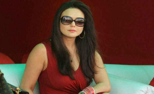 #happyfathersday अभिनेत्री प्रिटी जिंटा ने इस अंदाज में किया फादर्स डे सेलिब्रेट