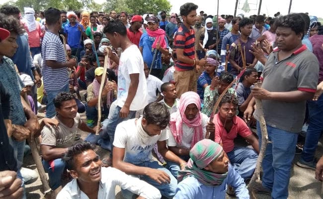 VIDEO : बोकारो में आदिवासी-गैर आदिवासी आमने-सामने, झामुमो नेता ने दी ‘सेंदरा’ की धमकी