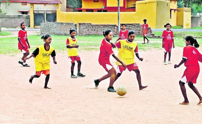Ranchi : गोलपोस्ट में सपनों का किक दाग रही झारखंड की बेटियां