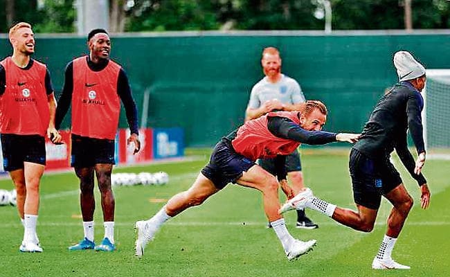 इंग्लैंड के फुटबॉलर फिटनेस के लिए खेलते हैं कबड्डी