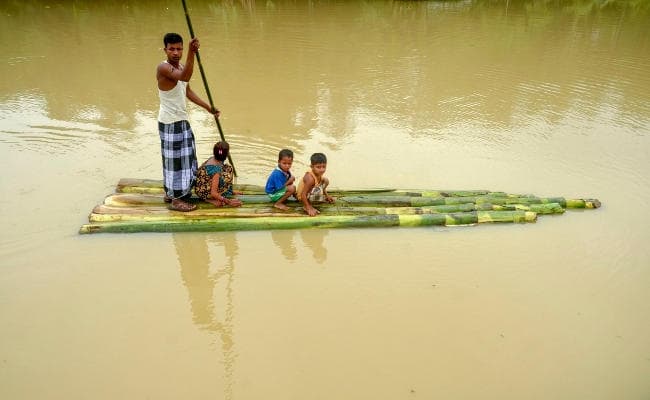 असम में बाढ़ से स्थिति और बिगड़ी, पांच और मौत
