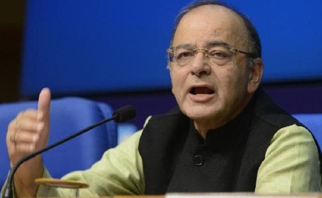 जेटली की दो टूक-पेट्रोल, डीजल पर शुल्क कटौती नहीं, लोग ईमानदारी से करें कर का भुगतान