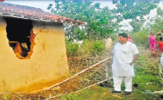 सारवां में गजराजों ने मचाया उत्‍पात, तीन घर तोड़े, दहशत में