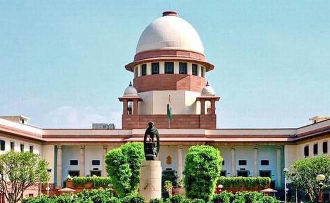 केजरीवाल के धरने को असंवैधानिक बताने वाली याचिका पर तत्काल सुनवाई से SC का इनकार