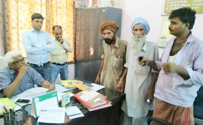 कैमूर : Rs. 2400 लेकर गाड़ी में ही पोस्टमार्टम कर दिया, खराब तबीयत के कारण ट्रक मालिक की हुई थी मौत