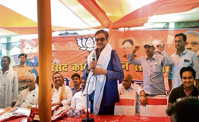 मंच पर दिखा बगावती तेवर, जब भाजपा के ''शत्रु'' ने कहा, मोदी सरकार ने जनता को ठगा