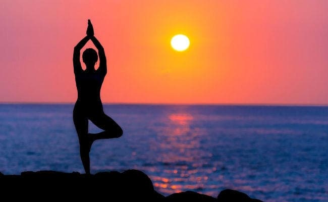 International Yoga Day: टूटी हड्डियां जोड़ने से लेकर लंबी उम्र पाने का नुस्खा है योग, जानें